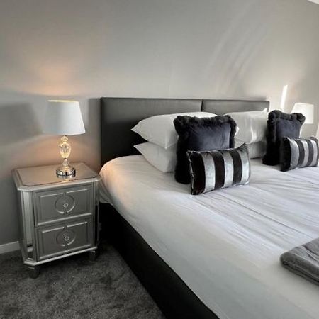 Modern & Spacious 2 Bed Merchant City Apart-High St Glasgow Ngoại thất bức ảnh