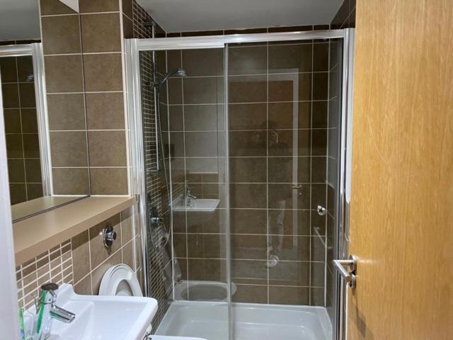 Modern & Spacious 2 Bed Merchant City Apart-High St Glasgow Ngoại thất bức ảnh